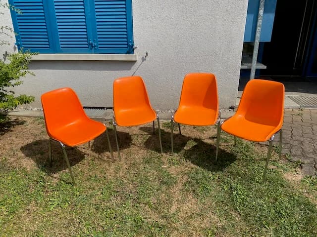 Orange Schalenstühle, 4er-Set - 1