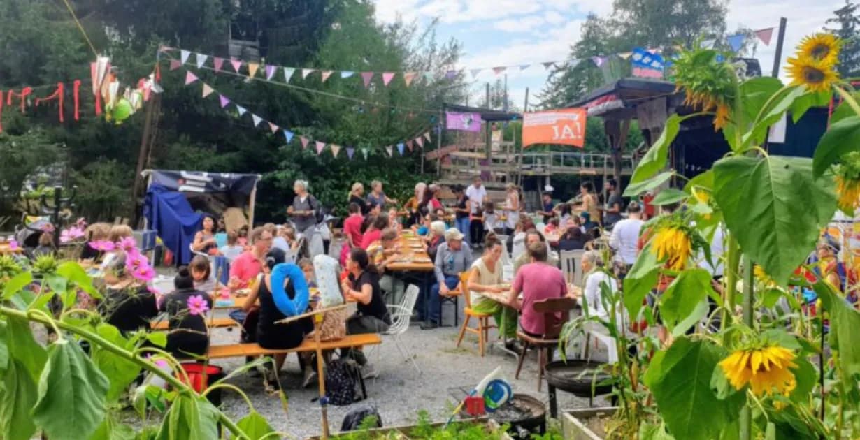 Fest auf der Brache Lachen