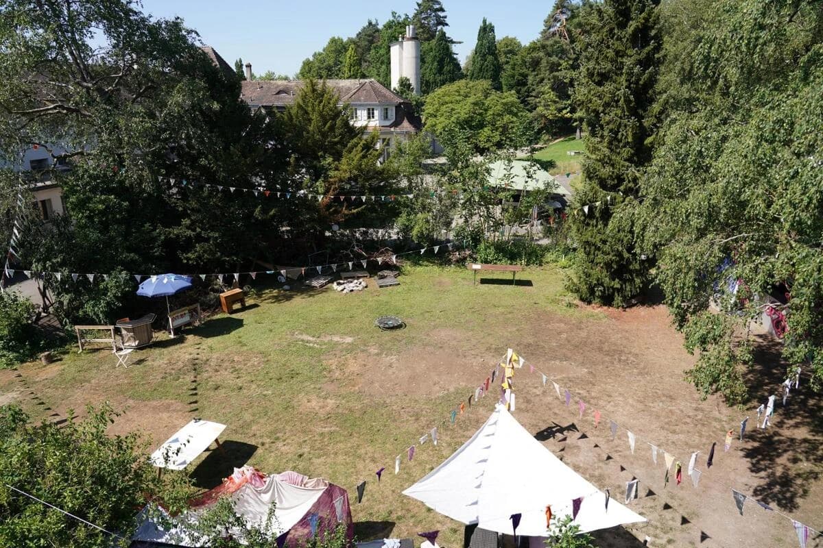 Was, wenn eine Utopie plötzlich eine Adresse hat?