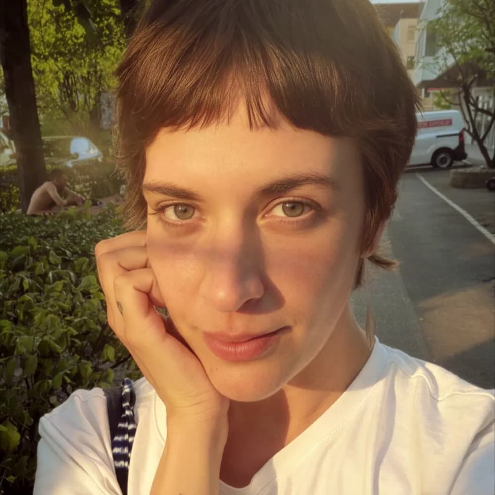 Profile image of - rébecca grossen
