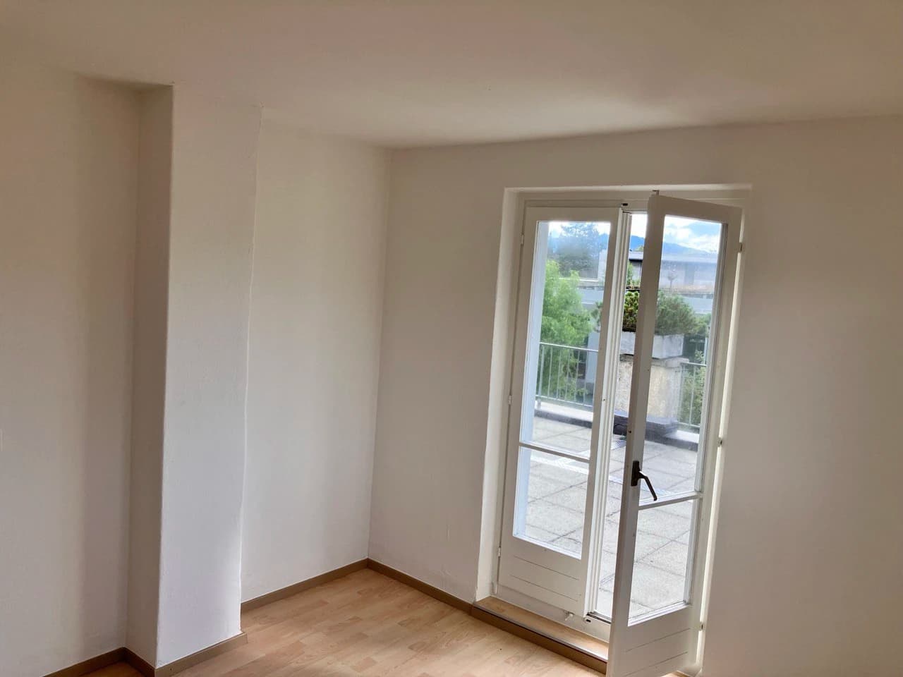 2 Zimmer in grossem 5-6er WG 8-Z-Haus mit Garten – Option zur Vertragsübernahme - 2