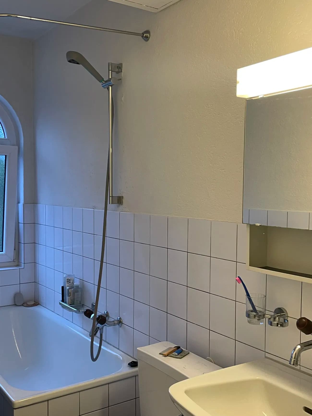 Nachmieter*in gesucht, WG Zimmer, Kreis 4, ab 01./15.11.26 - 3