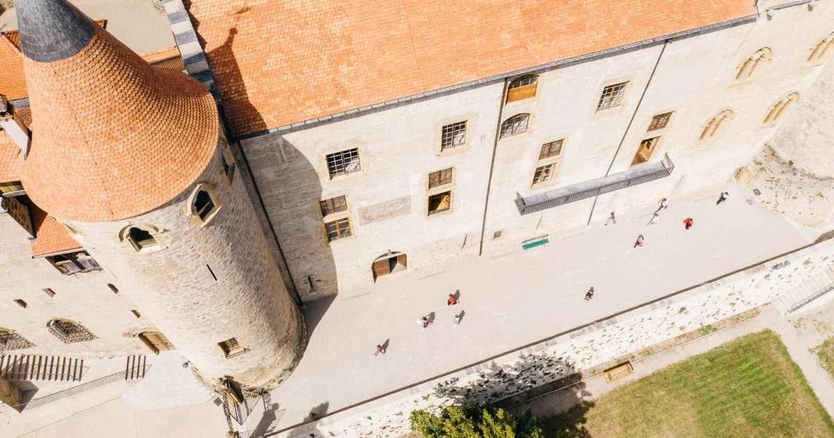 Märchen, Met und Mandelduft – Entdeckungen auf Schloss Grandson
