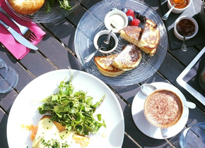 Un brunch pour les gourmand.e.s et les âmes...