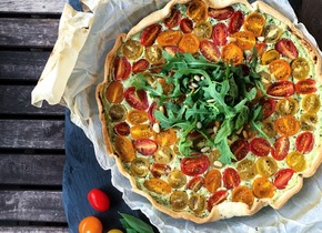 TOMATEN-RICOTTA-BASILIKUM TARTE