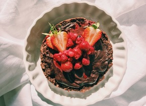 sugar-free, grain-free, dairy-free chocolate cake