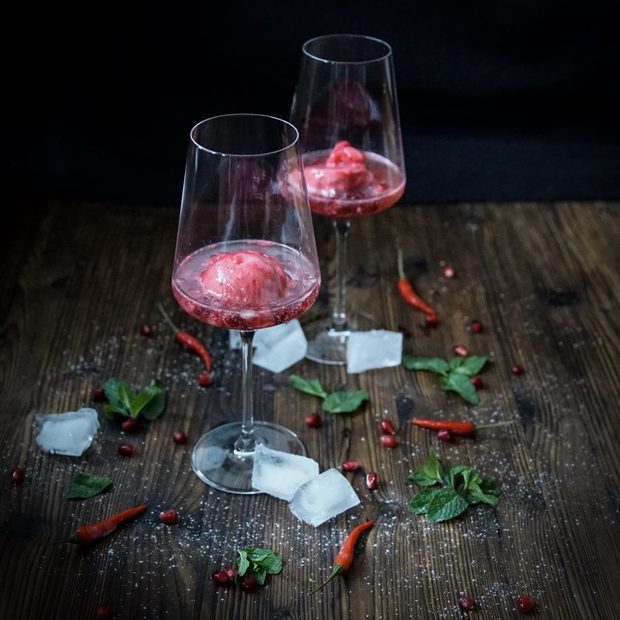 SPICY HIMBEERSORBET MIT PROSECCO UND VANILLE