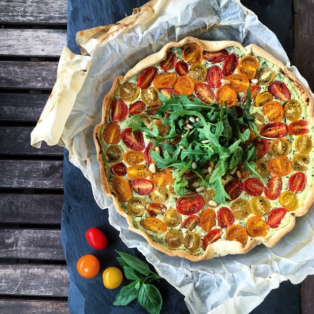 TOMATEN-RICOTTA-BASILIKUM TARTE