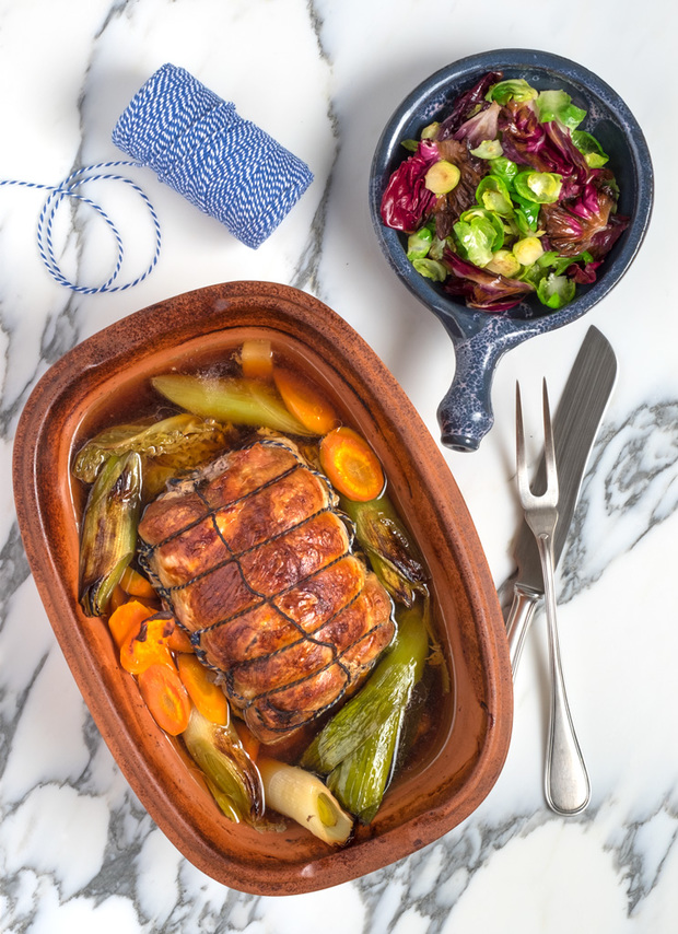 Pale Ale Schweinerollbraten mit Rosenkohl & Radicchio: »Bier und Braten das lass Dir raten«