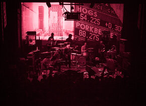 Godspeed You! Black Emperor (post-rock) en concert aux Docks