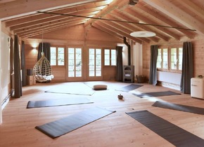 YOGA WOCHENENDE LENK LODGE – JUNI 2025