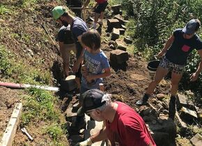 WWF-Einsatz - Natursteinmauer erneuern