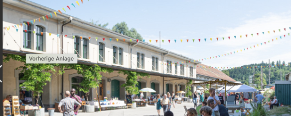 Stöbern am Zeughaus-Markt