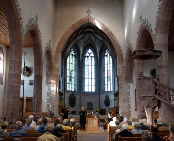 Gewagte Kombi auf der Orgel