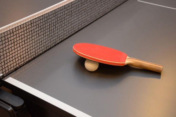 Ping Pong und Drinks