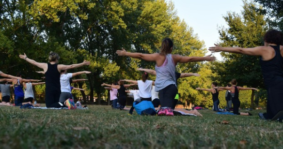 Yoga im Pärkli