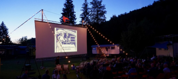 Aufbrechen und Ankommen im Open-Air-Kino Schöntal