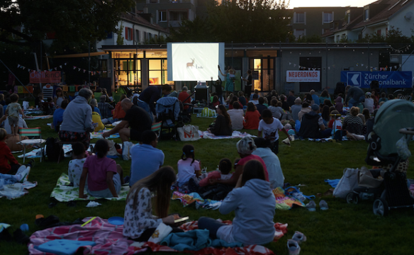 Dancing in the Moonlight: Vorhang auf fürs Oerlikino