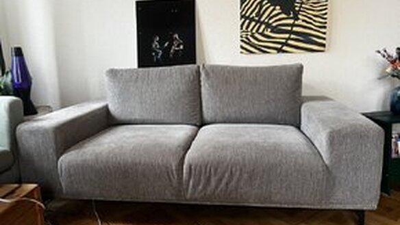 Verkaufe bequeme Couch in grau