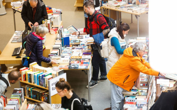 Bücherflohmarkt für einen guten Zweck