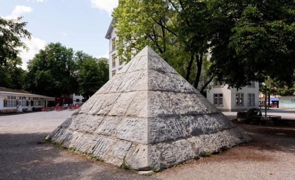 Tour de Skulptur: Interviews mit Zürcher Denkmälern