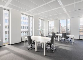 Bureau privé pour 5 personnes à Regus Lausanne Main Station