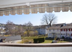 Gemütliche 3.5 Zimmer-Dach-Galeriewohnung mit Cheminée und Balkon