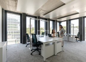 Bureau privé pour 5 personnes à Regus Pont Rouge