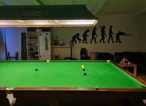 Raum zum Snooker und Darts spielen