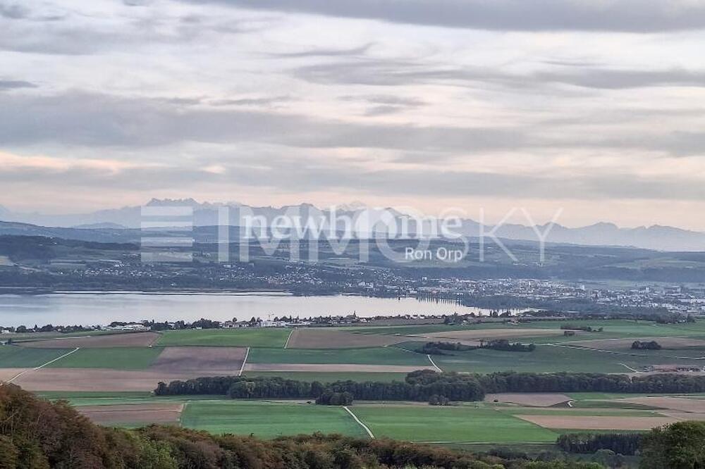 Terrain constructible avec vue lac