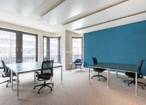 Privatbüro für fünf Personen in Regus Metall