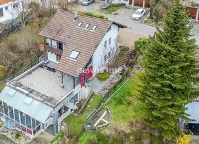 Grosszügiges Einfamilienhaus mit Einliegerwohnung und grossem Lager...