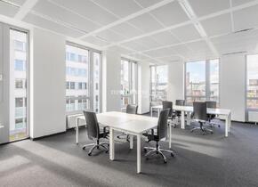 Bureau privé pour 15 personnes à Regus Etoy iLife