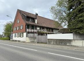 2-Familienhaus mit Scheune