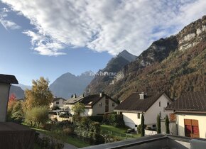 Sehr sonnige und ruhige 2 1/2 - Wohnung