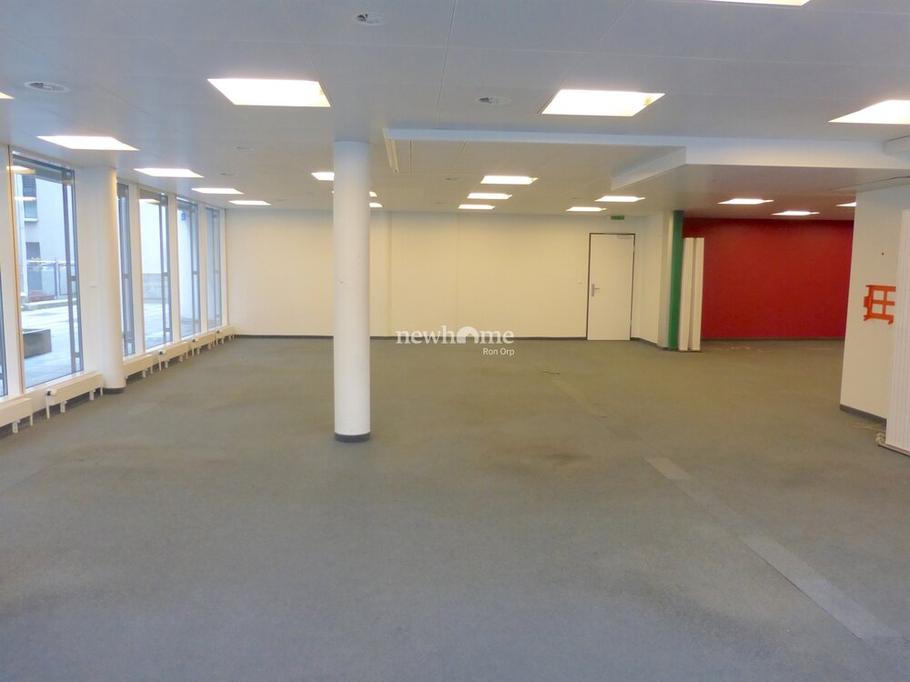 Bureaux de 140 m2 et 174 m2 à louer