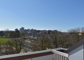 elegante 3.5-Zimmerdachwohnung mit Dachterrasse