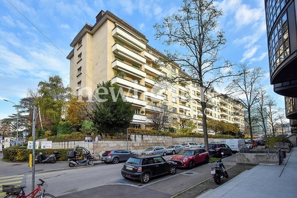 Garage à louer à deux pas de la gare des Eaux-Vives