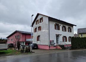 Mehrfamilienhaus plus Einfamilienhaus auf einer Parzelle