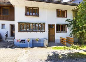 Charmantes 6.5-Zimmer-Haus mit Garten in Ebertswil