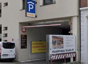 Einstellhallenplatz im Parkhaus Coop Wiedikon (Kreis 3)...