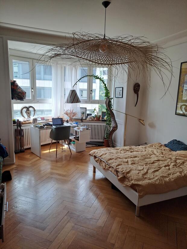 Large and sunny bedroom in a beautiful apartment. Zurich...