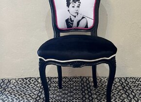 Audrey Hepburn - Stuhl Unikat