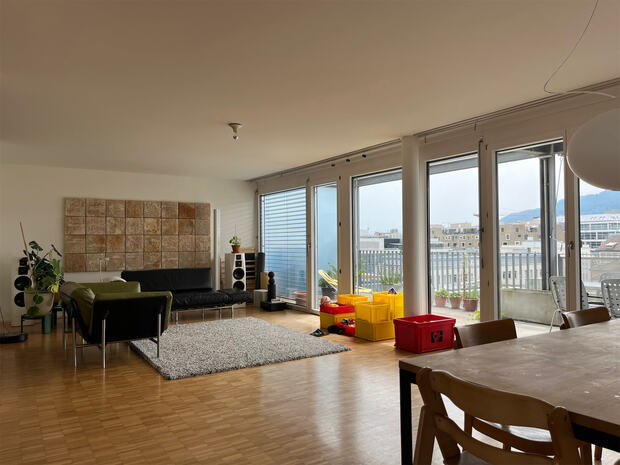 4.5-Zimmer-Maisonettewohnung in Altstetten zur Untermiete (Sep–Okt) / 4.5-Room Duplex Apartment in