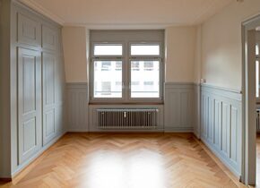 WG-Zimmer + Büro in einer 4.5-Zimmer-Wohnung im Herzen...