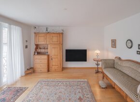 Charmante 3,5 Zimmer Wohnung am Meierhofplatz mit Balkon...