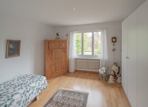 Charmante 3,5 Zimmer Wohnung am Meierhofplatz mit Balkon...