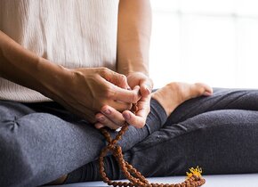 Selbstbewusstsein entfalten - durch Meditation