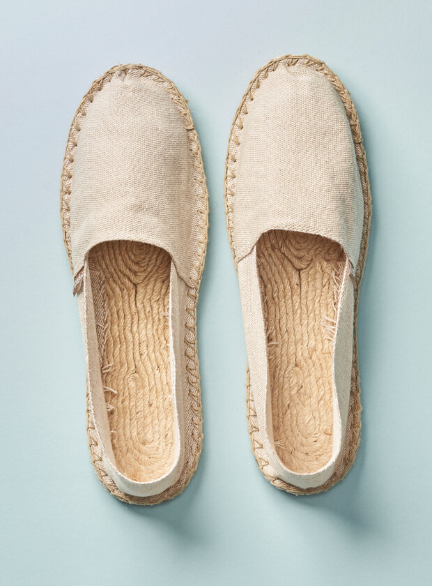 TRADITIONELLE ESPADRILLES • hochwertiger, fester Canvas-Stoff • dicke, robuste Jute- Sohle