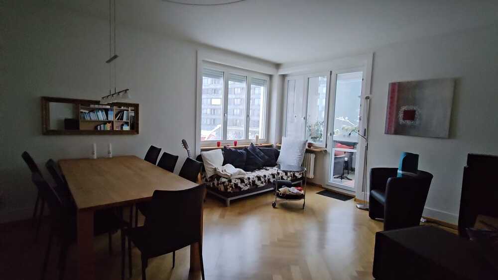 Schöne, zentral gelegene Wohnung (exkl. 1 Zimmer) zu...